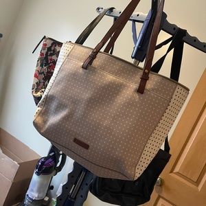 Fossil tote